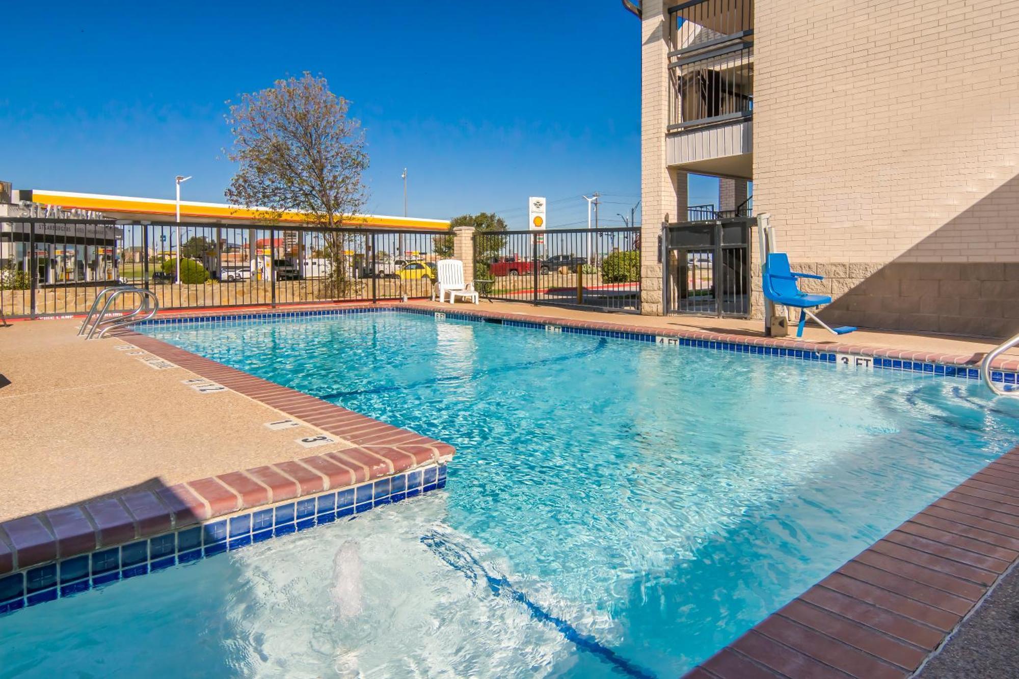 Quality Inn & Suites Weatherford Esterno foto